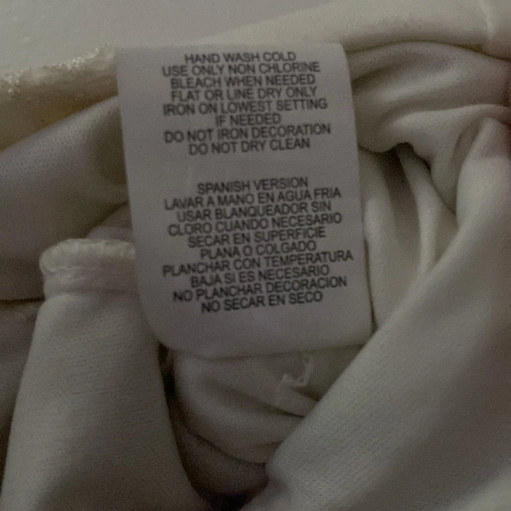 XOXO sleeveless ruched bodycon dress with lace details on the front. - Picture 7 of 8